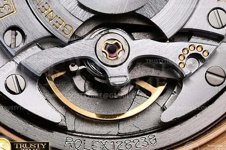 1120 RDD0223A – DayDate 36mm Packable 702